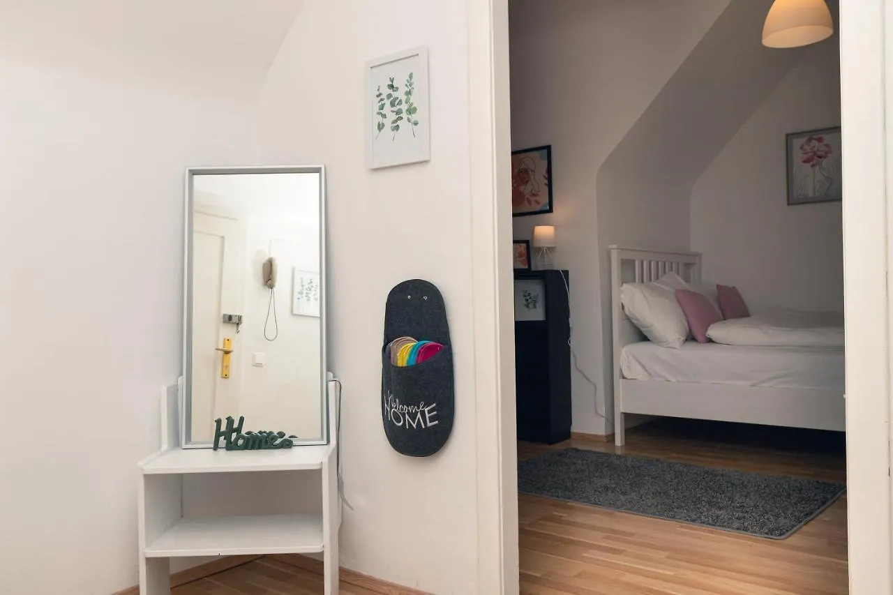 Milky Way Top Floor 2-Bedroom Apartment Air Condition Vienna