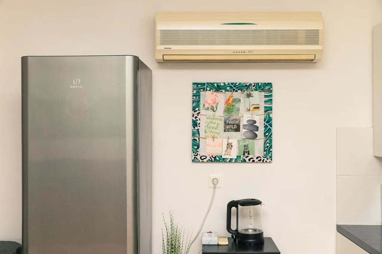 Milky Way Top Floor 2-Bedroom Apartment Air Condition 维也纳 0*,  奥地利